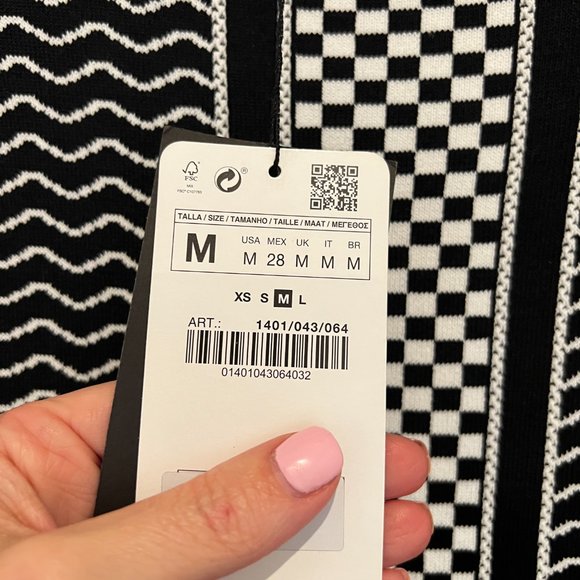 ZARA WOMENS SIZE M SHORT SLEEVE DRESS BLACK / WHITE BNWT (22-093) - Picture 13 of 15